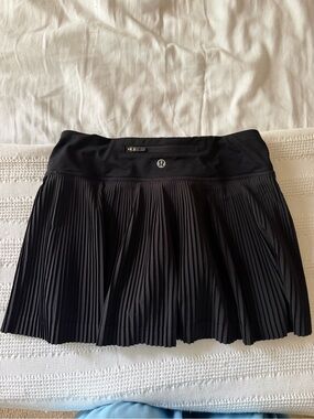 lululemon athletica Black Pleated Skater Skirt with Zip Pocket
